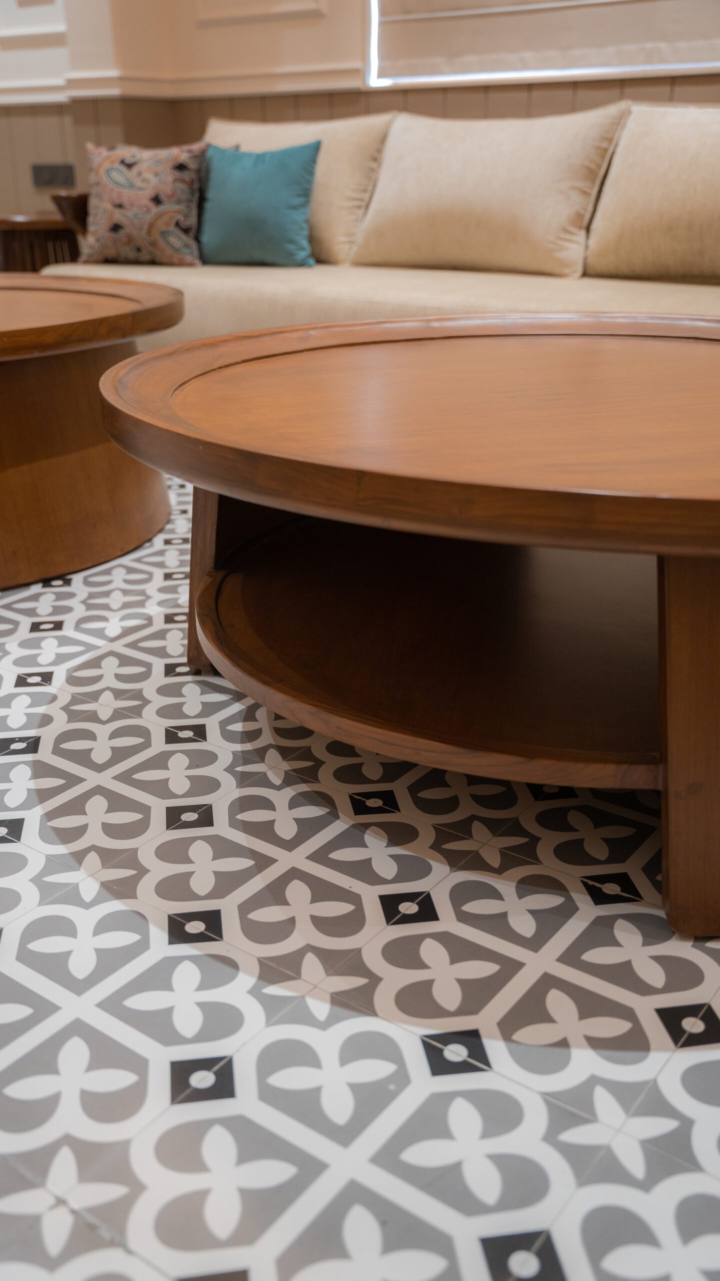 Center Table View 15