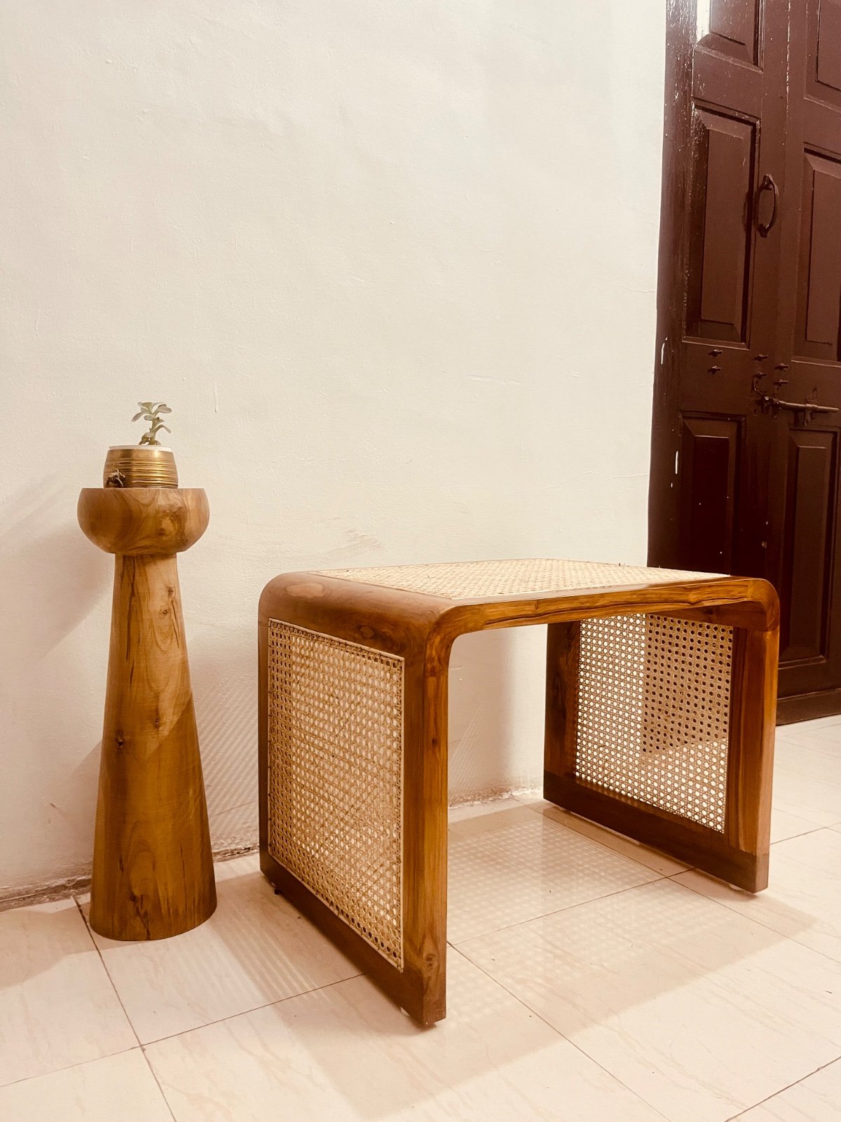 Center Table View 21